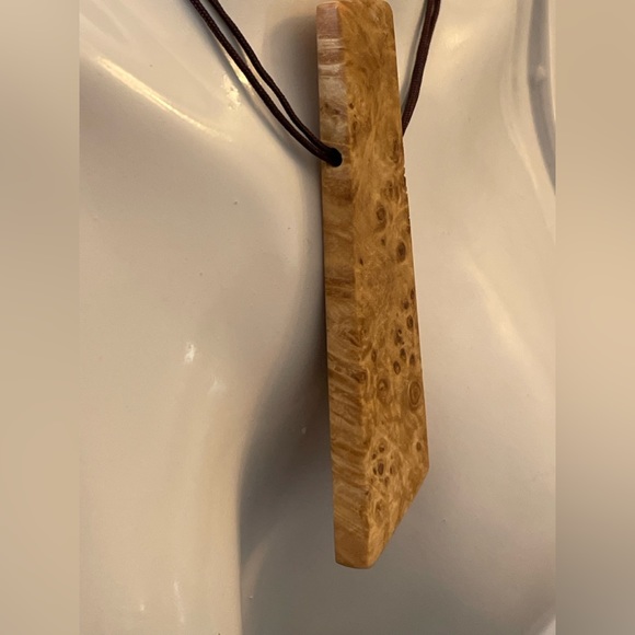 Colorado Box Elder Burl Wood Necklace, chocolate brown nylon adjustable cord - Picture 6 of 9